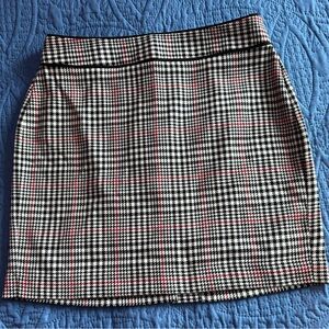 Banana Republic Houndstooth Skirt - Black, White, Red